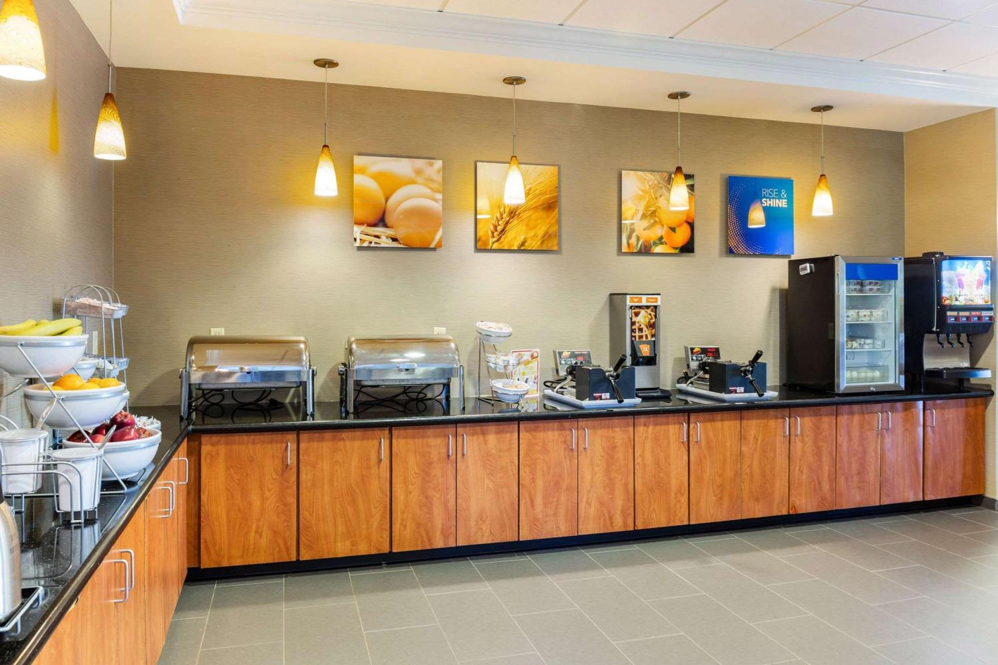 Comfort Suites Lancaster Amish Country Smoketown  Extérieur photo