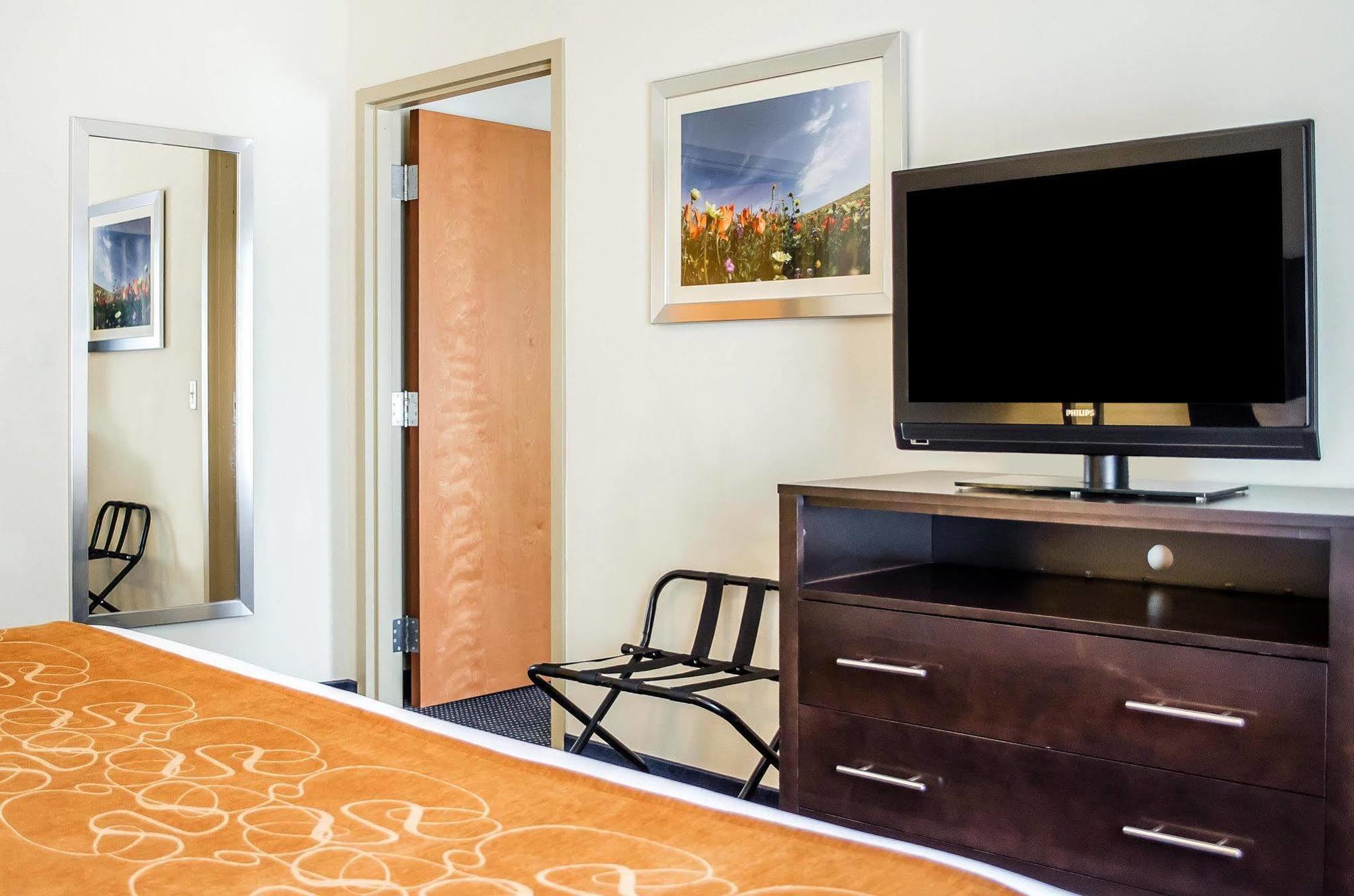Comfort Suites Lancaster Amish Country Smoketown  Extérieur photo
